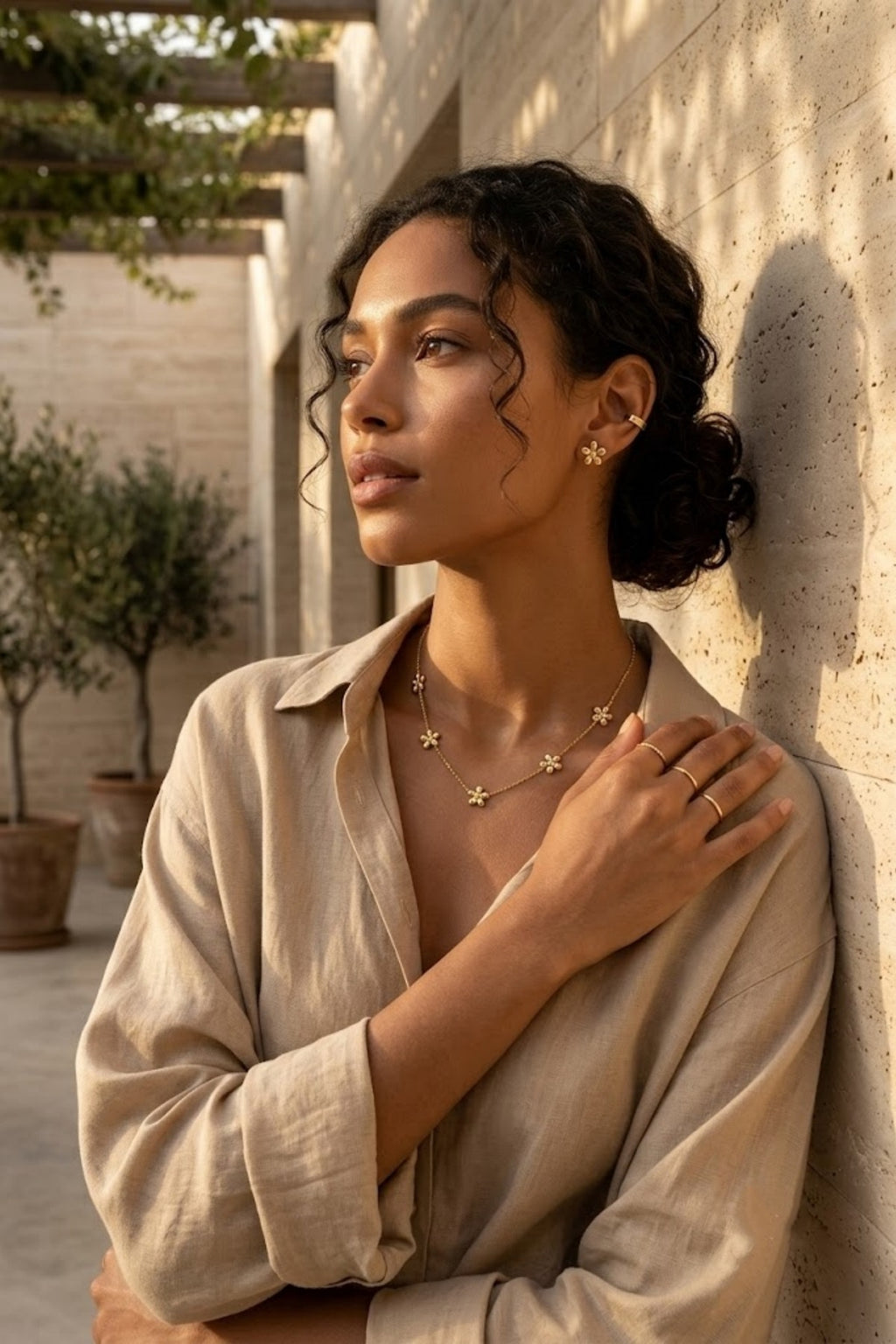 Fleur Éclat – Gouden Ketting & Oorbellen Set