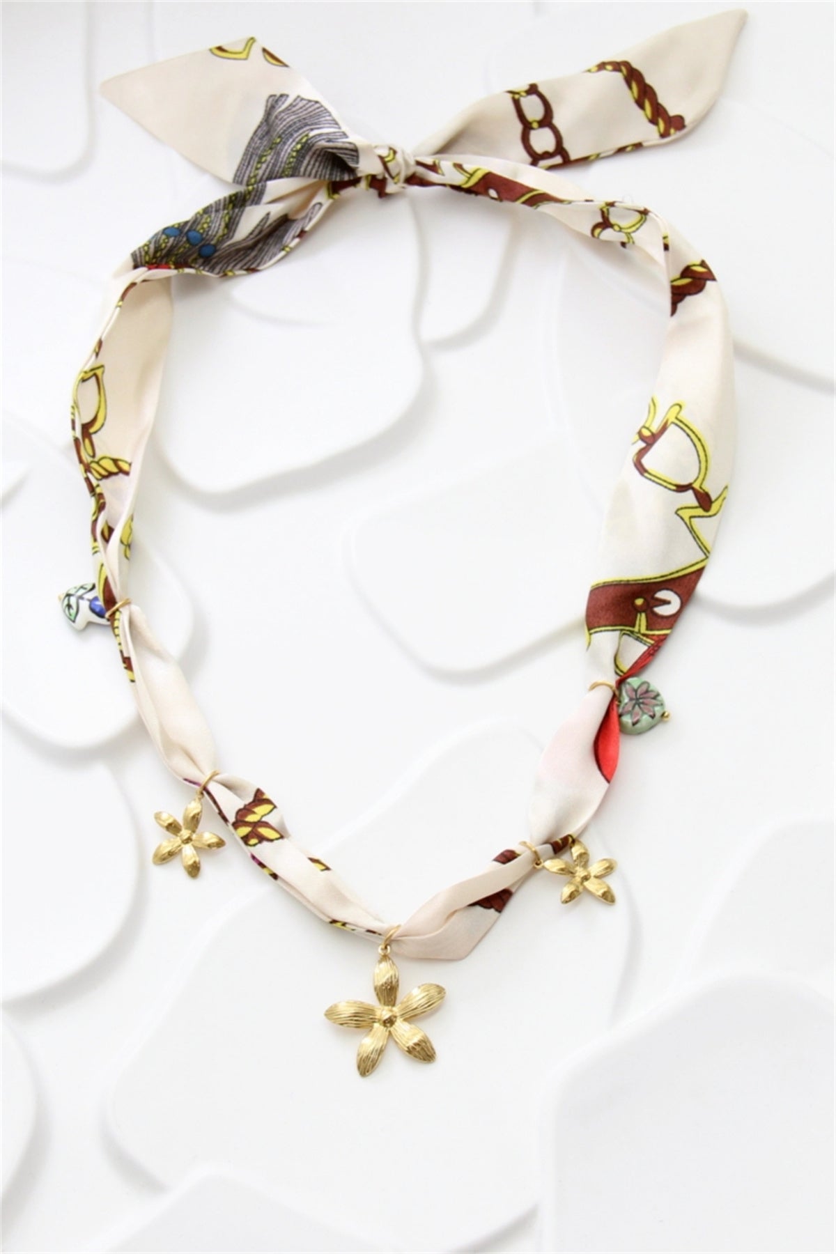 Fleur de Lou Scarf Necklace – Ecru & Gold
